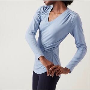 Athleta Outbound Blue V Neck Side Ruching Long Sleeve Top Size Small Petite